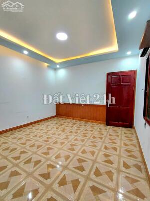 ∆∆∆ CHO THUÊ NHÀ 3 TẦNG SÂN CỔNG THƯ TRUNG VĂN CAO