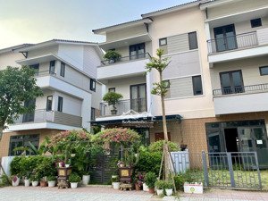 đẹp rẻ sang shophouse 100m2 duy nhất giá 7,2tỷ tại centa riverside vsip từ sơn bắc ninh