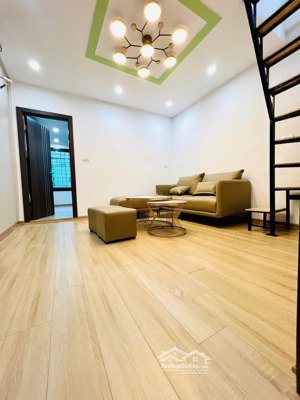 chính chủ bán tập thể quỳnh mai nhà e6 tầng 5 sổ đỏ 35.4m2 thực tế 80m2 đủ công năng nhỉnh 3 tỷ