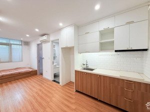 42m2 x 5 tầng , gần lăng bác , nhà đẹp , dân xây , cách ô tô 5m , ngõ 3 gác tránh
sổ vuông đẹp