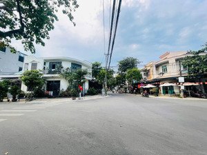bán nhà lô góc 2mt thông biển , ngay sát bãi biển mân thái ,sơn trà - 82m2 ngang 7.2m giá tốt