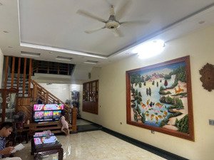 căn nhà đẹp mới 90% trục đường trịnh căn mbqh 1413 đông vệ, tp thanh hoá