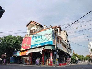 cần tiền bán gấp căn nhà góc 2mt ngay trung tâm kdc minh tuấn phường bình hoà - thuận an