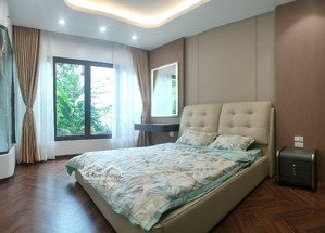 siêu phẩm trần duy hưng 48m 5 tầng mt 5m 13.6 tỷ thang máy