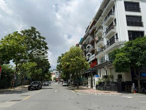cần bán nhà mặt phố lâm hạ bồ đề long biên hà nội