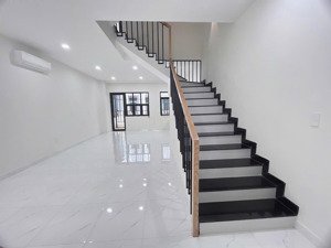 bán nhà hoàn thiện sim city 4pn 5wc