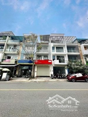 cực hot - nhà 3 tầng 5x18m, giá chỉ 10.99 tỷ,mặt tiền đường số 14m, phạm hữu lầu, phường tân mỹ, q7