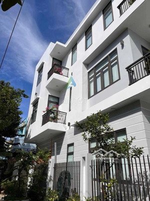 bán nhà lô góc mặt tiền 3 tầng đường khúc hạo -dt 154m2 - quận sơn trà