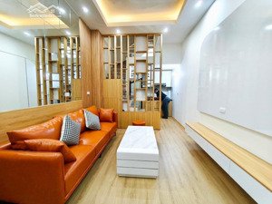 bán nhà giáp bát -20m ra mặt phố - gần bãi gửi ô tô- 4 tầng ở ngay 23m2 giá chỉ 5.29 tỷ