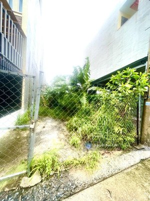 đất 77m2 chỉ 4.35tỷ. ngả 3 lò lu, võ văn hát. ô tô né nhau