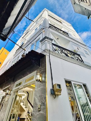 bán nhà đẹp góc 2mt shr hoàn công đủ hoa hồng 90 triệu