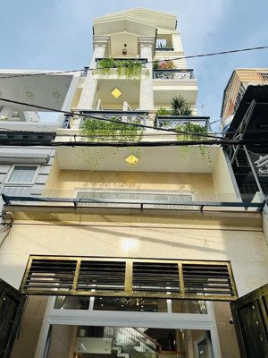 gấp! cần bán nhà ngay mt phạm văn đồng, linh tây, thủ đức. giá 4.72tỷ/65m2, sổ hồng chính chủ