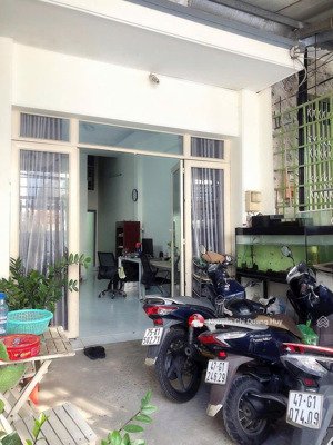 nhà phố ngay khu đô thị phú mỹ hưng - hẻm 3,5m 28 phú thuận quận 07 - 3,6m x 23m sổ hồng giá 6,3 tỷ