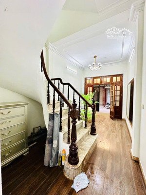 nhỉnh 9 tỷ - oto đỗ cửa dân xây tt tây hồ 10m oto tránh thông tứ tung 9.3 tỷ