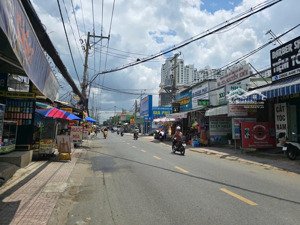 bán nhà mặt tiền lê văn lương, đối diện trường thpt phước kiển. dt 180m2 giá 14tỷ còn thương lượng