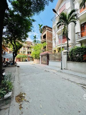 bán biệt thự đơn lập , nhà chuẩn như ảnh, 142m 4 tầng