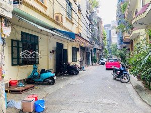 chỉ 12.5tỷ - có nhà- phân lô nguyễn trãi - ôtô tránh - gara ôtô - kinh doanh - lô góc - sổ hoa hậu