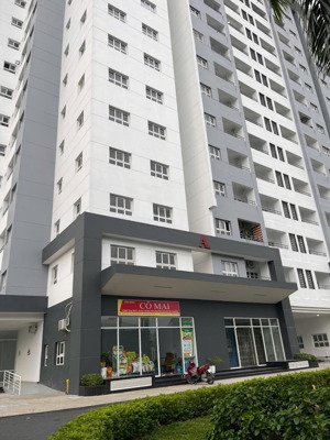 kẹt tiền bán gấp căn 84m2- chỉ 2.1 tỷ( vat) ch conic boulevard, ngay vòng xoay an lạc.