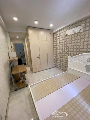 bán nhà tt quận 6, sát công viên phạm đình hổ, cách chợ lớn 3p, nhà mới tinh, 4 tầng btct, tặng tủ