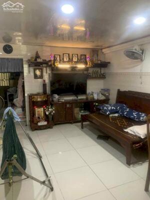 Cần tiền bán nhanh nhà tại đường Bến Vân Đồn, Quận 4, TP.HCM, DT 107,6m2, giá 13.5ty( TL )