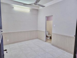 cho 1 nữ thuê phòng trọ đường cù lao, quận phú nhuận (khu phố ẩm thực phan xích long)