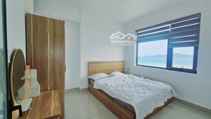 bán căn góc view biển cực đẹp full nội thất cho thuê 12 - 14tr ngay tp nha trang