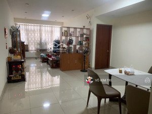 cc ngọc phương nam 117m 3pn có thang máy giá 3,3tỷ lh: mr.trí