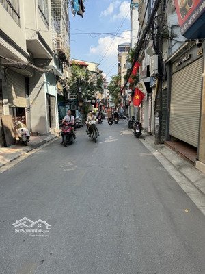 siêu phẩm đống đa!
6 tầng - thang máy - nhà đẹp mới koong - chủ đầu tư uy tín!