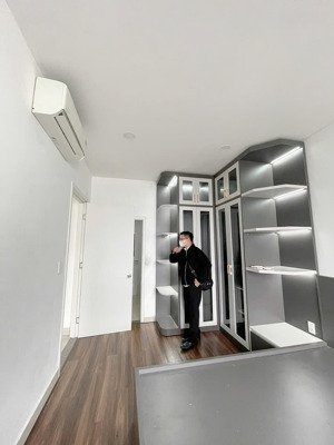 topazelite q8 79m2 2pn 2wc trống 3t550