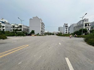 chuyển nhượng căn góc mặt đường 30m khu phân lô gần aeon mall - xây dựng 7 tầng bàn giao thô