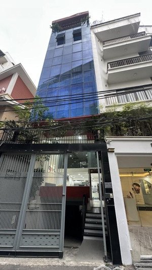 bán tòa nhà văn phòng 7 tầng , khu kinh doanh - cho thuê nguyễn văn trỗi , 135tr/tháng. gần sân bay