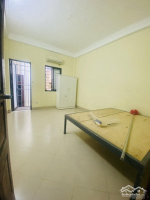 cho thuê phòng trọ ccmn full đồ: đh, nl, giường tủ, kệ bếp, ban công 2.6tr/th tại ngõ 408 xuân đỉnh