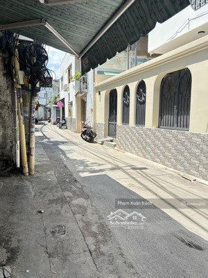 nhà mới xây hẻm xô viết nghệ tĩnh, 40m2 , tặng full nội thất, giáp quận 1, nhỉnh 5 tỷ