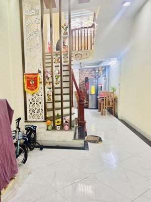 bán nhà cầu bươu 34m 5tầng - 5.79tỷ (ctl) - ngõ nông gần phố vài bước ra ô tô - 2thoáng trước sau.