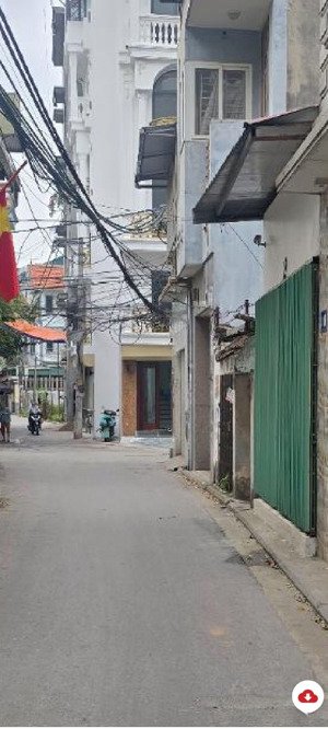 bán nhà cổ linh -tư đình: lô góc,gara ôtô, full nội thất,kinh doanh đa dạng dt40m2 x5tầng.gía11tỷ