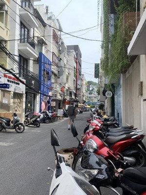 nhà hẻm 150 nguyễn trãi q1 thông xe hơi diện tích 62m2 xây 5 tấm kinh doanh, ngang mt 5m, chỉ 23 ty