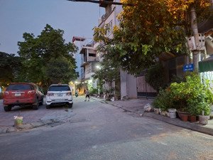 bán đất ô tô tránh thông các ngả ngọc thuỵ long biên hà nội