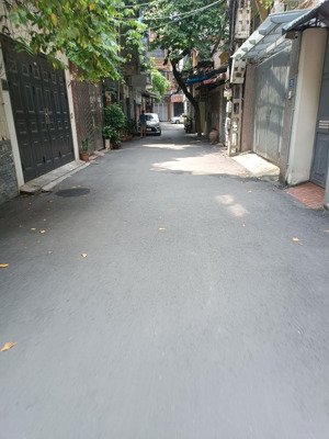 bán nhà phân lô hoàng quốc việt 2 mặt ngõ thông ô tô tránh 43m2, 5t sát mặt phố 15 tỷ