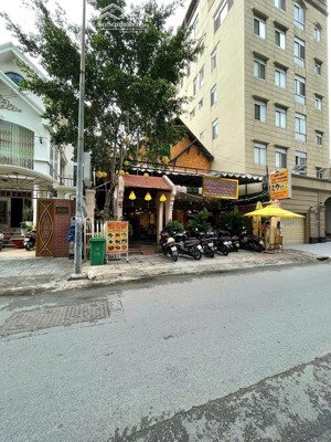 siêu vị trí lõi trung tâm - nguyễn trung trực, bến thành, q.1 - dt 9.5 x 25m - giá 150 tỷ - 5 tầng