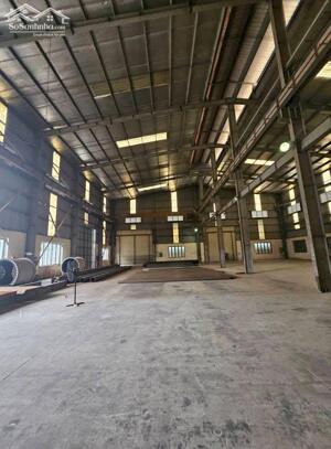 Cho thuê kho xưởng DT 3600m2 tại Phú Thị Gia Lâm, gần đường QL5