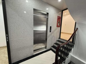 nhà đẹp thụy khuê lô góc thang máy dòng tiền ổn định 6 tầng