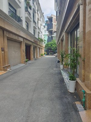 hàng hiếm tại ngô thì nhậm, 7,93 tỷ, 35m2, nhà mặt phố 4pn, 4wc