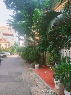 bán nhà riêng ngõ 120 hoàng quốc việt, 75m2, ô tô, phân lô, kinh doanh, 2 thoáng, sân, 22 tỷ
