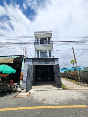 nhà 2 mặt tiền đường gần cây điệp