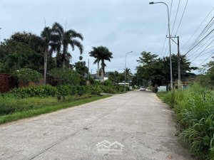 bán lô đất 1700m2 mặt tiền đường búng gội, cách biển ông lang 1.5km. có sẵn 300m2 thổ cư, giá tốt.