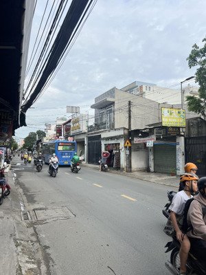 mt tây hoà 4.3 x30m. thực tế 115 m2 công nhận 82 m2. giá 13.5 tỷ