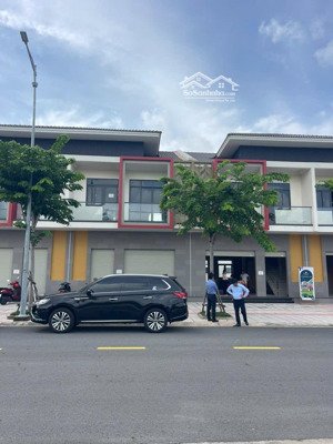 shophouse villa 5,ty430 thanh toán 30% 1tỷ8 nhận nhà . còn lại 2027 thanh toán