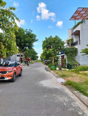 cần bán 2 lô tđc dương sơn đường 7m5 và đường 5m5