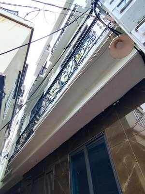 40m2 ,4t ,mậu lương ,xung quanh phát triển từng ngày ,giá tốt 5.55 tỷ