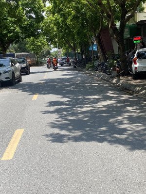 cần bán nhà phố sài đồng, kinh doanh đỉnh. 50m2 x 3 tầng, chỉ 7.x tỷ. ô tô tải thông